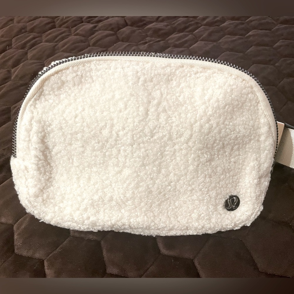 Lululemon fleece white color. Everywhere Belt Bag Fanny Pack Crossbody.